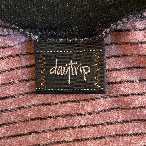 Casual t-shirt - Picture 3 of 3